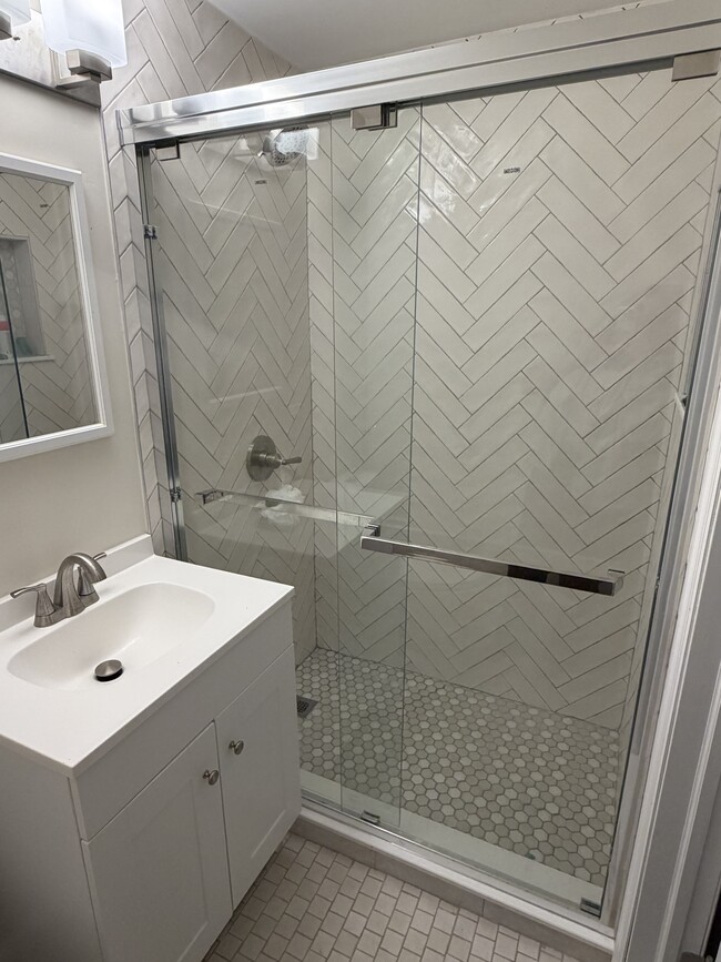 Photo - 2 Southview Ct Unidad One bed with en-suite bath