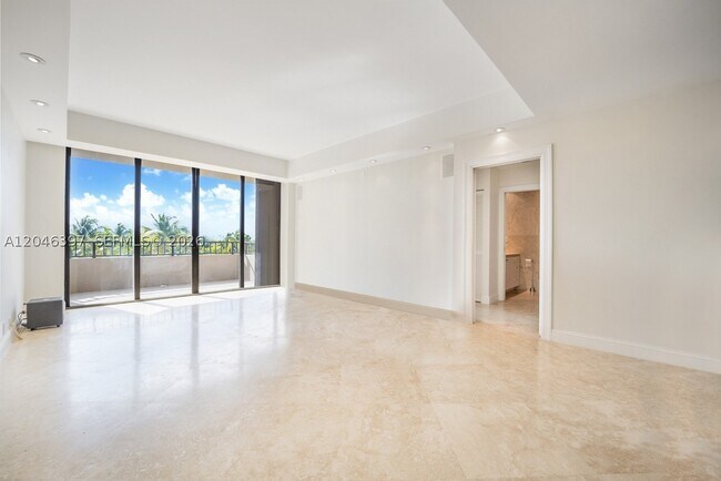 Photo - 151 Crandon Blvd Unit 439