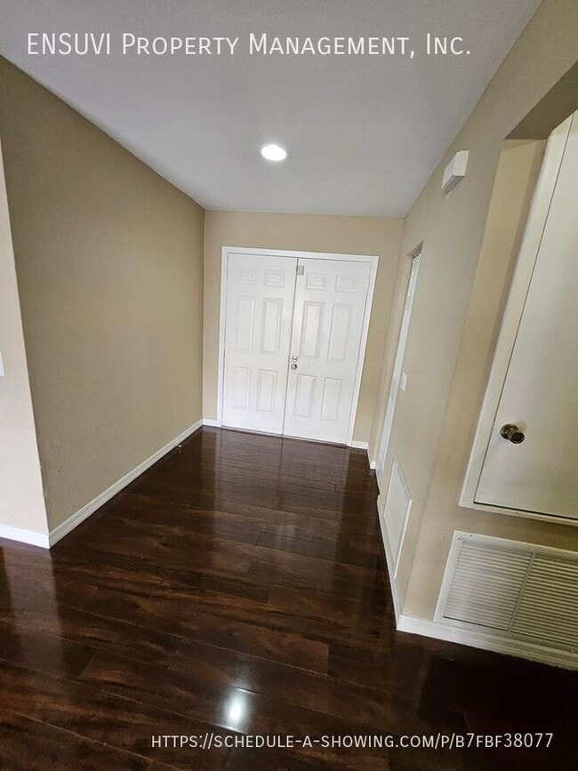 Photo - 16009 Marshfield Dr