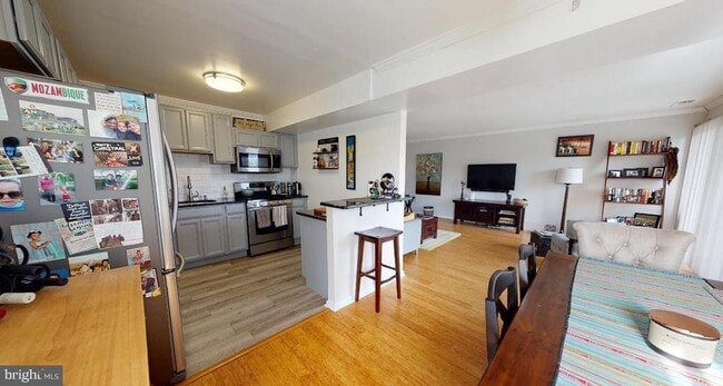 Photo - 31 Canterbury Square Unit 302