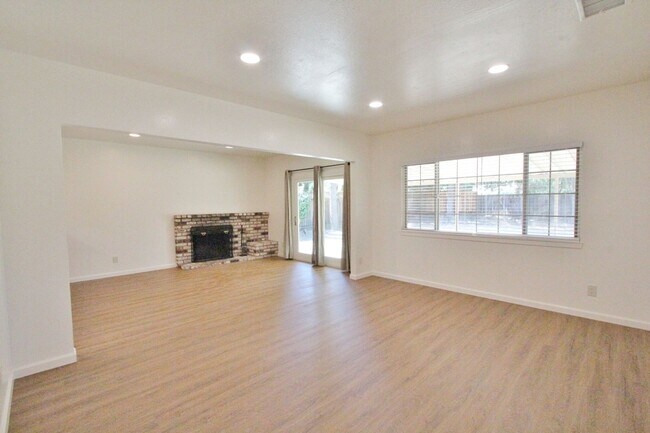 Photo - $3,990 - GORGEOUS FOUR BEDROOM HOME IN NOR...