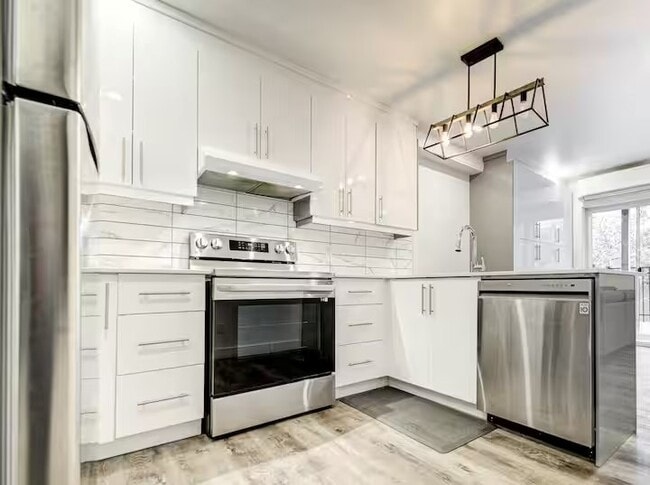 Photo - 3380 Rue Sherbrooke E Unit 3380 Rue Sherbrooke E