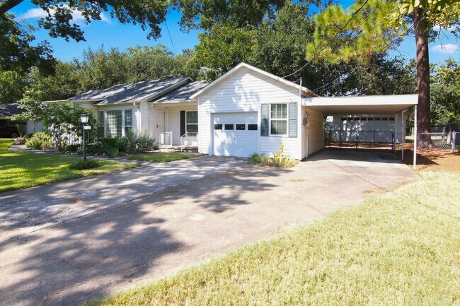 Photo - "Adorable 2-Bedroom, 1-Bath in Home with Beautiful Oak Floors, Spacious Yard and Lawn Service Inc...