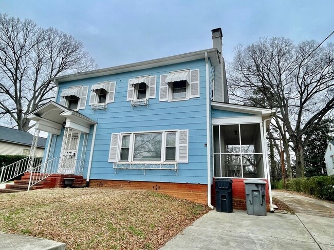Photo - Welcome to this charming 4-bedroom, 2-bathroom home located in the vibrant city of Charlotte, NC