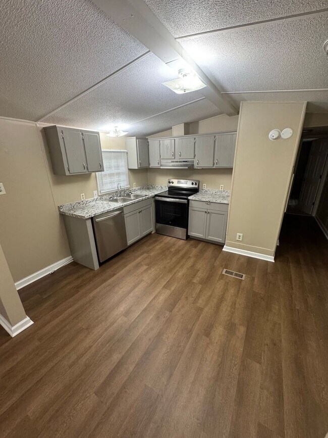 3252 Balkan Dr