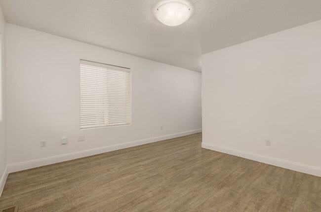 Photo - 3 Bedroom, 2 Bathroom Townhome