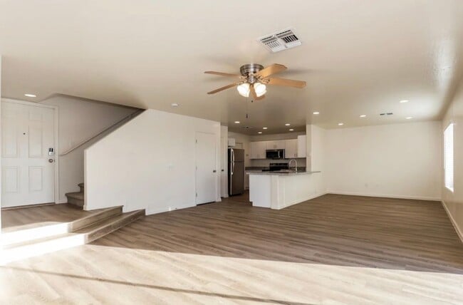 Photo - 4210 N 113th Dr