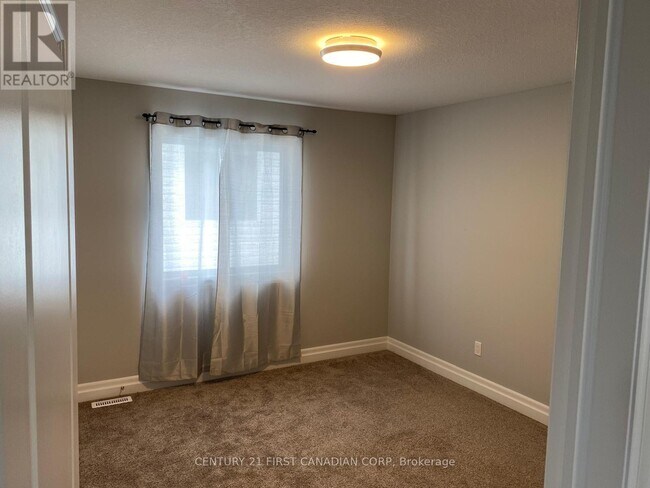 Photo - 2619 Sheffield Blvd