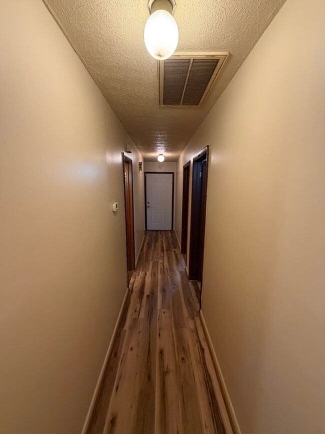 943 Quincy Rd
