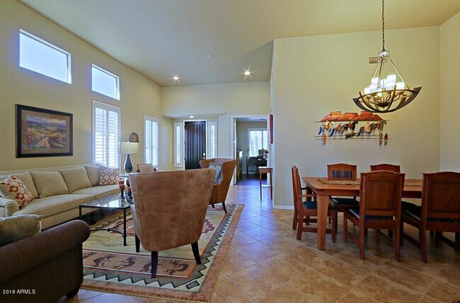 7125 E Canyon Wren Cir