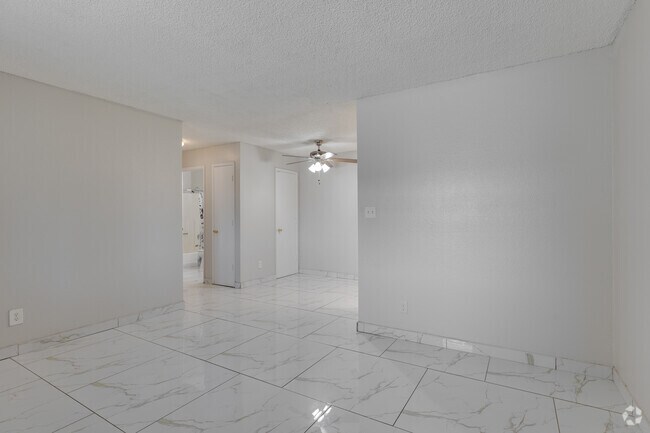 2 habitaciones, 1 baño, 702 pies cuadrados - Fountain Oaks