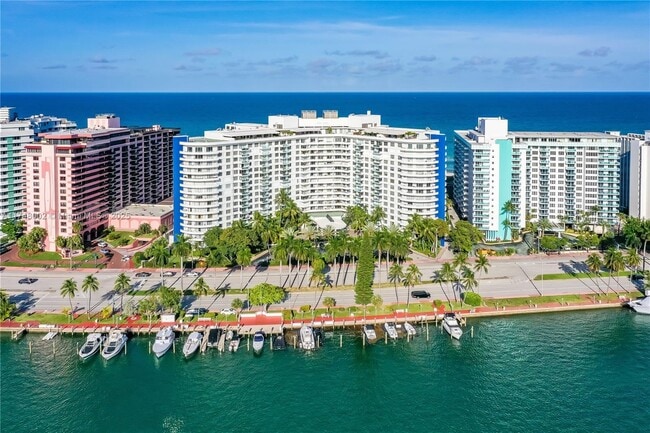Photo - 5161 Collins Ave Unit 1012