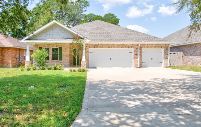 Photo - 1756 Thomas St