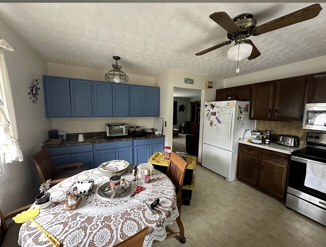 Kitchen - 708 S Broad St Casa