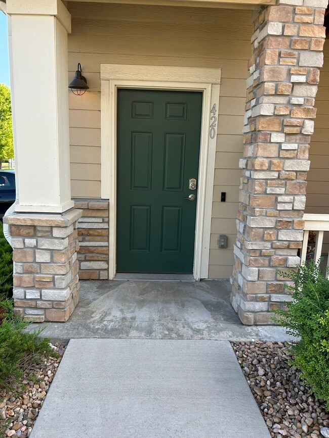 Building Photo - 6915 W 3rd St Unit 420