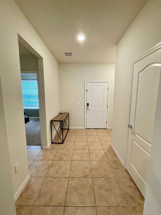 Photo - Spacious 5-Bed / 4.5-Bath Townhome w/ Private Pool & Sundeck in Gated Oakmont at Solterra Near Di...
