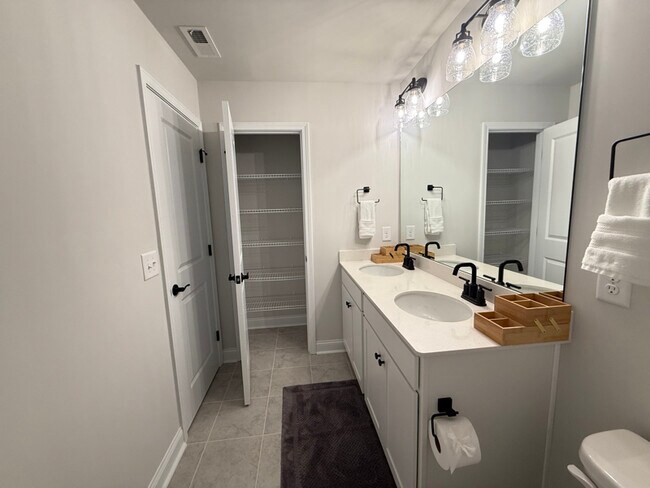 Photo - 4045 Grommet Ct