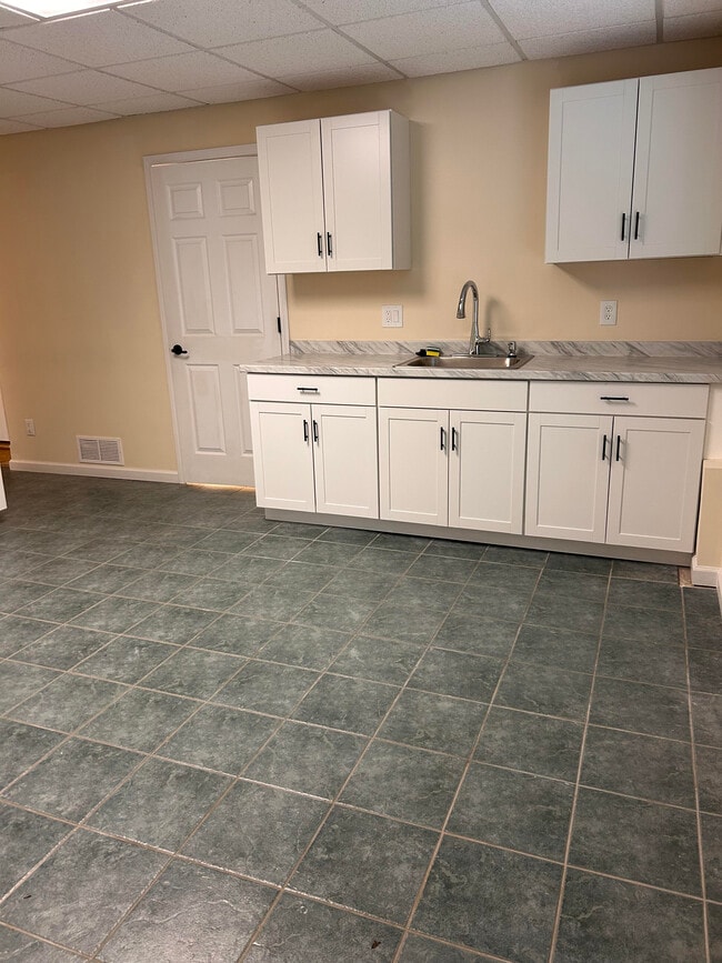 Photo - 2002 Fairbrook Ln Unidad 1 Basement apartment