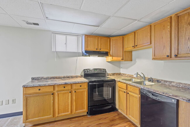 Photo - 28 E Hollister St Unidad 1