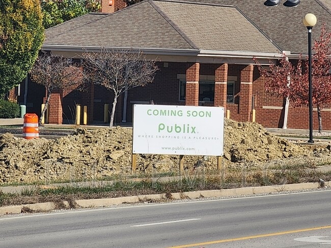 Photo - 985 Mistflower Ln