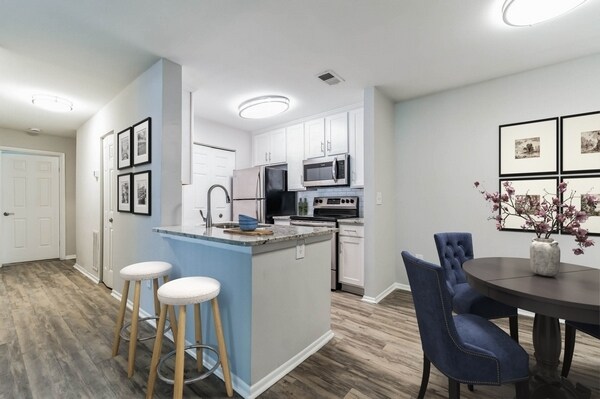 Eagle Rock Apartments at Columbia