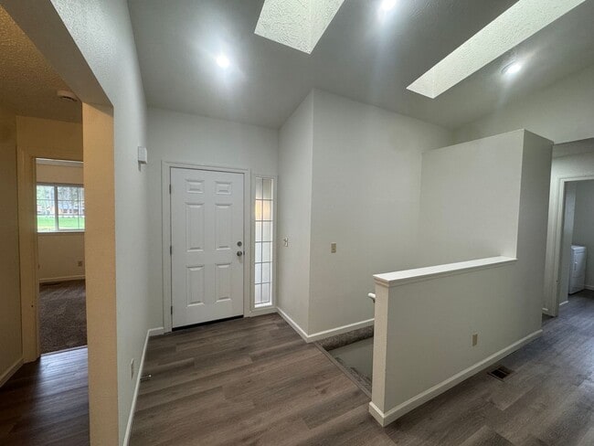 Photo - Charming 2 Bed, 2 Bath Duplex near Riverside State Park!