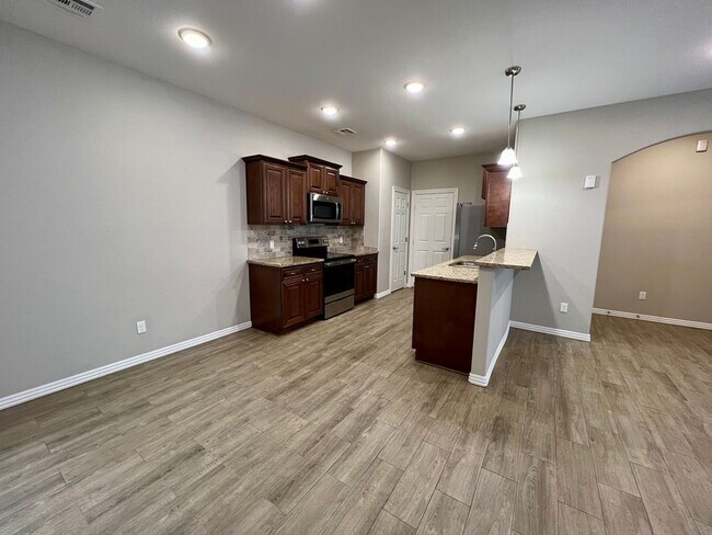 Photo - Beautiful 3 Bed/2 Bath Single Story Duplex...