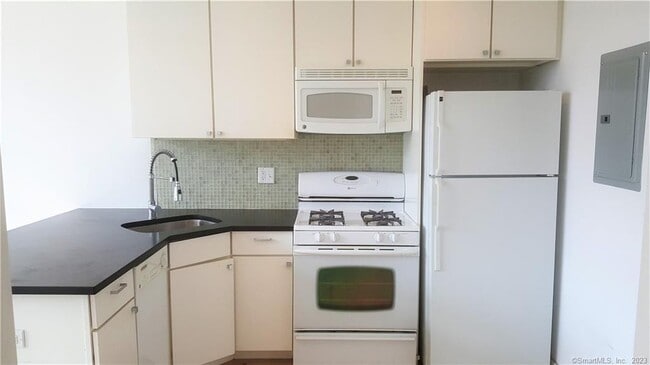 Photo - 804 Chapel St Unit 203