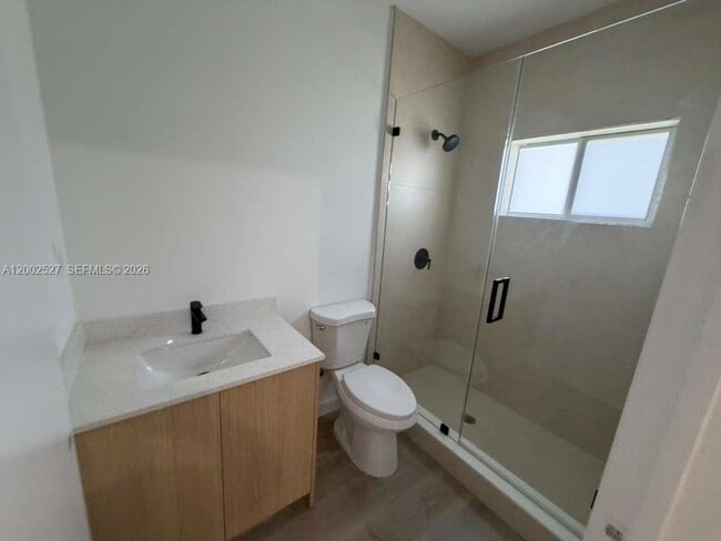 Photo - 831 SE 9th Ave