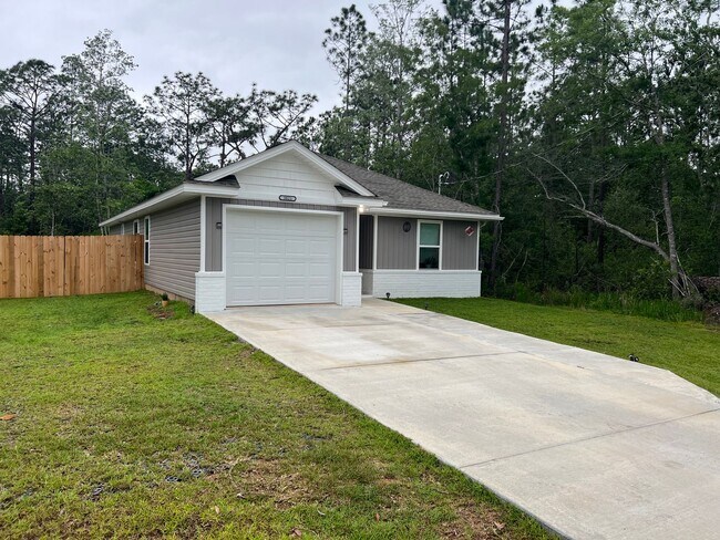 Photo - Beautiful, Functional, 3/2 Open Floor Plan!