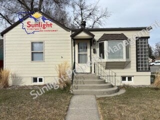 Building Photo - 3 Bed 1.5 Bath Home on Large Corner Lot