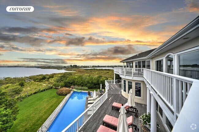 Building Photo - 86 Dune Rd Rental