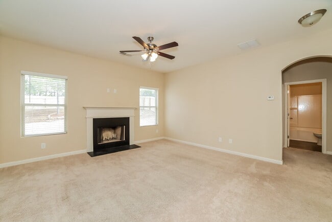 Photo - 408 Shady Glen