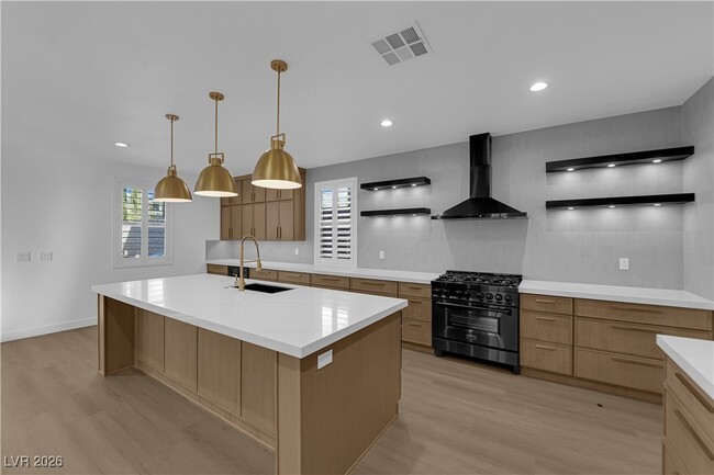 Building Photo - 465 Cabral Peak St