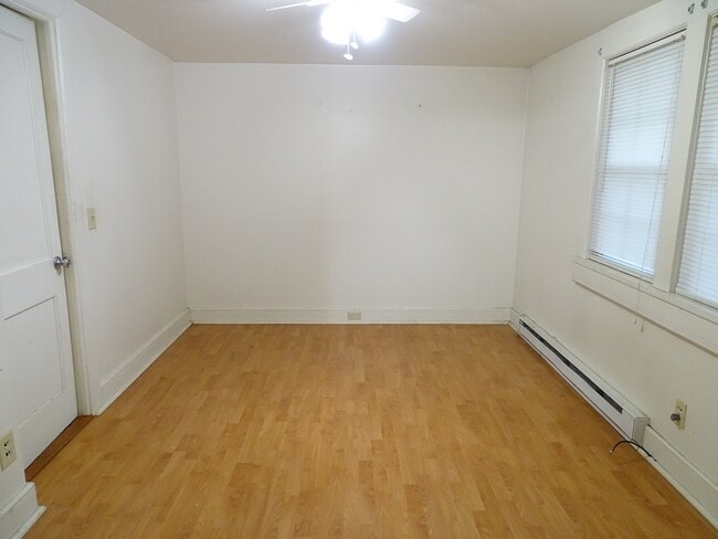 Photo - 206 Old Mill Rd
