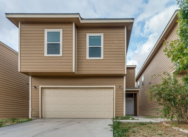 Photo - 3-BEDROOM TOWNHOME IN NORTH SHEARER HILLS
