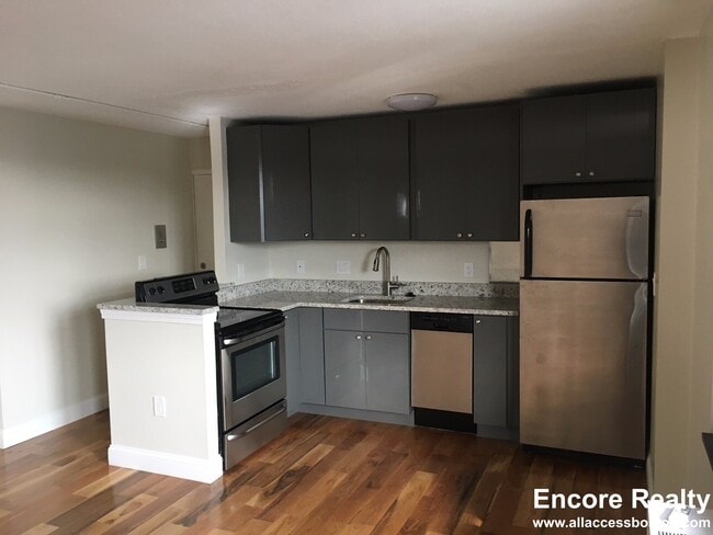 Photo - 125 Trapelo Rd Unit 33