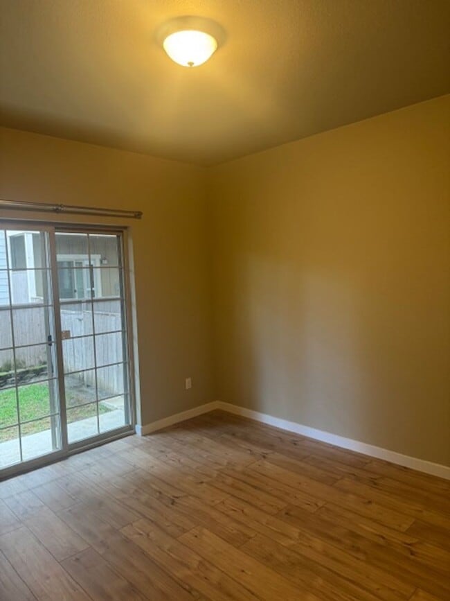 Photo - TOWNHOME/ 3 LEVELS W/ FENCED YARD AND GARA...