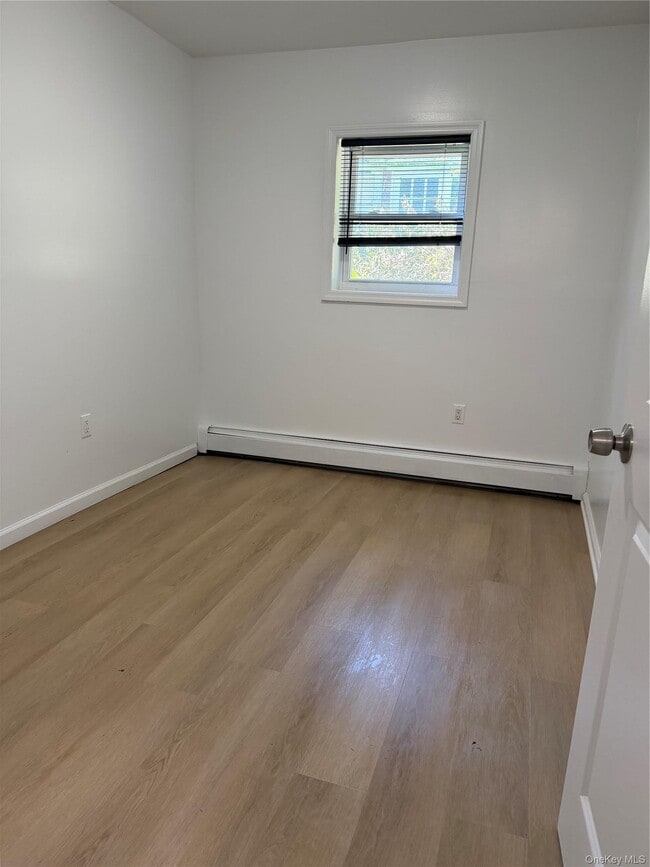 Building Photo - 2067 Van Hoesen Ave Unit 1 FL