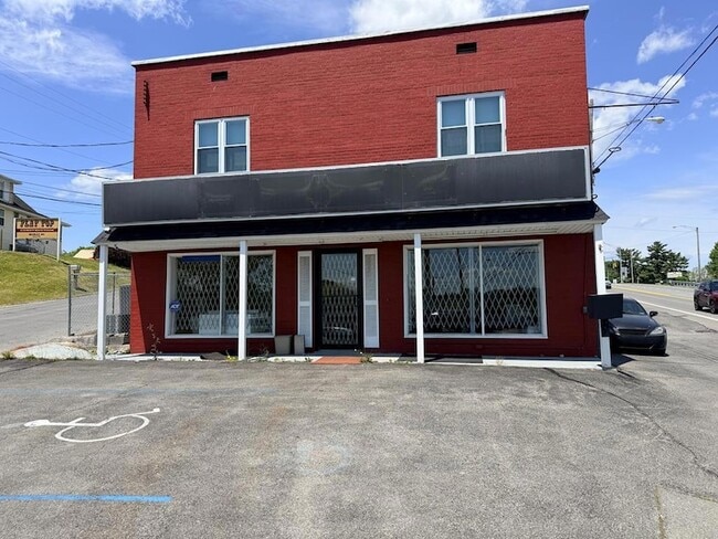 Building Photo - 104 S Eisenhower Dr