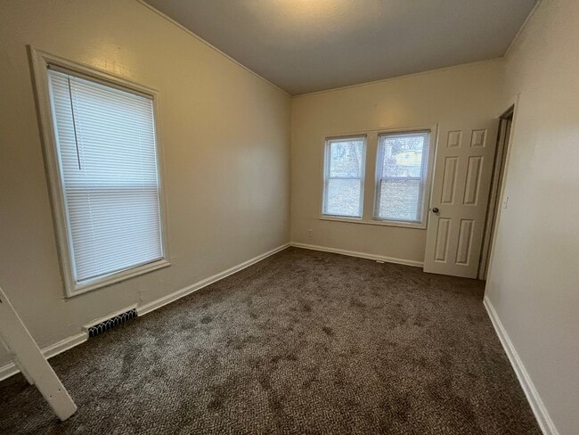 Photo - Cute 2 Bedroom Cottage!