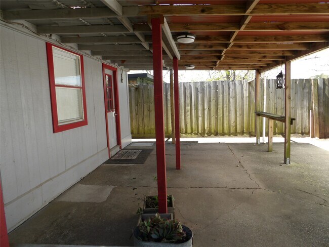 Photo - 4705 37th St E