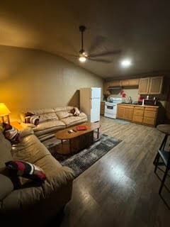 7301 County Rd 203A