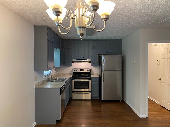 Photo - Charming Well Maintained Ranch on Quiet Cul-de-Sac – 3BR/2BA Near Downtown Decatur