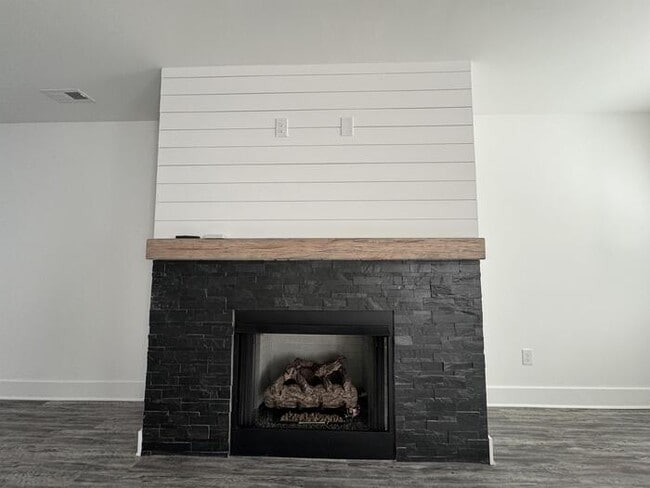 Photo - 2128 Middlebridge Ct