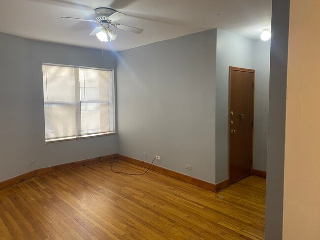 Building Photo - 4924 N Kedzie Ave Unit 2-W