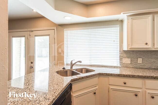Photo - 21407 Park Downe Ln