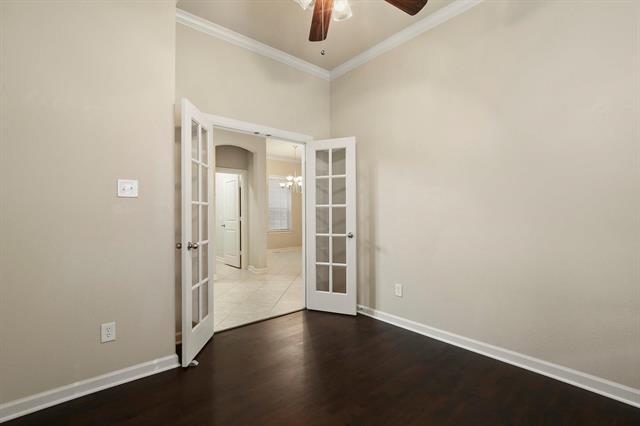 Photo - 424 Chester Dr