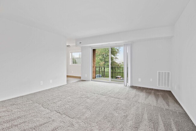 Dunhill North Apartments