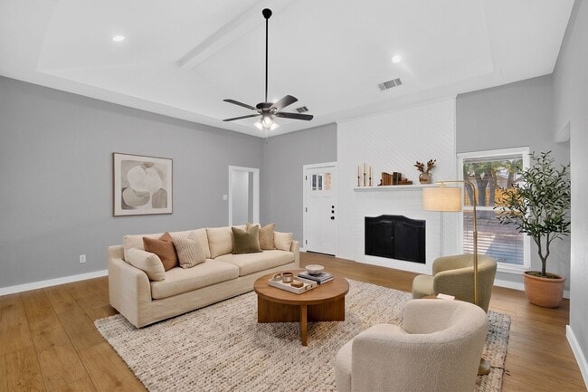 2511 Tanglewood Dr